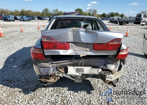 2000 Honda Accord Ex z USA, uszkodzony, nr VIN 1HGCG1657YA063928